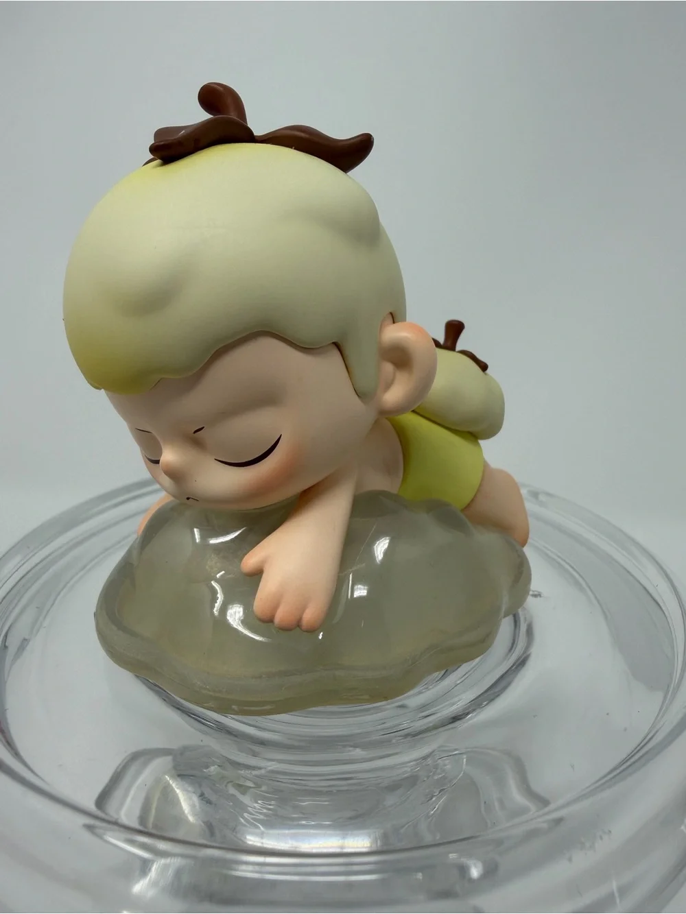 Kubo Soft Embrace Kids Figurine - Cream Yellow Collectible